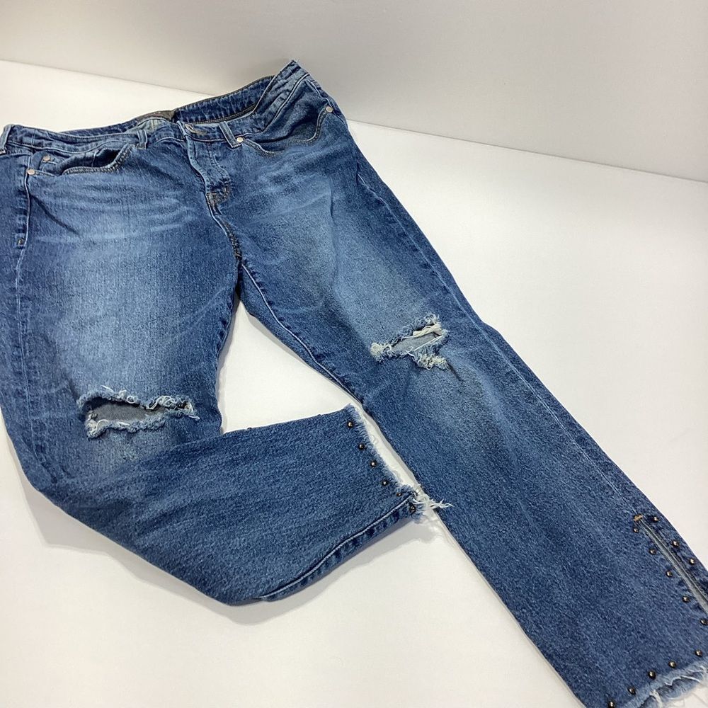 Torrid High Rise Straight Distressed Jeans Rivet Style Raw Hem Slit Ankles 14T